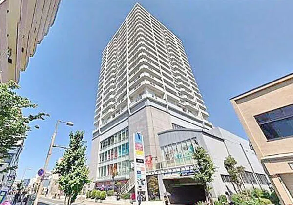 お車でのご来店の道案内 STEP1:静岡県東部で1番の高層ビルになります。近隣まで来るとすぐに確認できるのでビルを目安にお越しください。